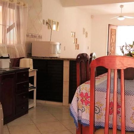 Casa 02 Dorm Na Rua Salmao Villa Bombinhas Bagian luar foto